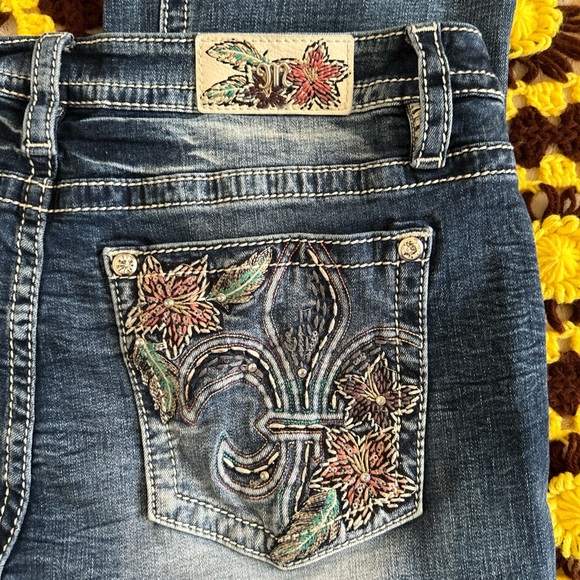 Navy Blue Miss Me Los Angeles Mid Rise Boot Cut Embroidered Floral Denim Jeans - Picture 5 of 6